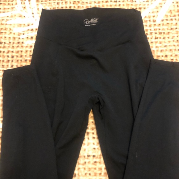 🖤SOLD🖤Like new bombshell contour leggings - Picture 3 of 7